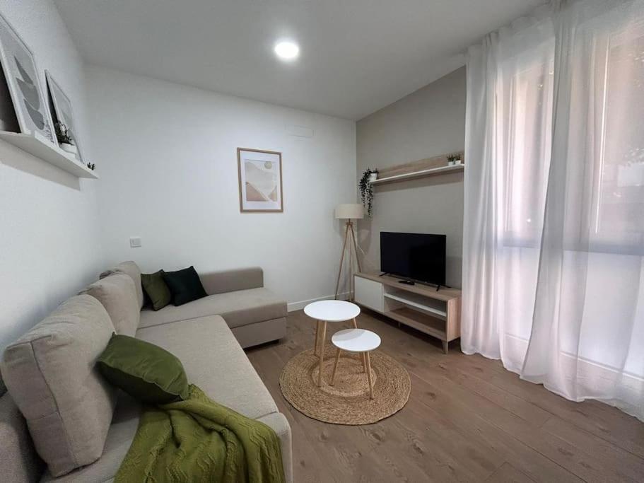 Appartement Beautiful Flat In Urq2 *